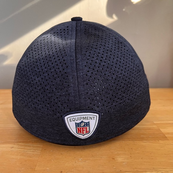 Men’s New Era Navy Chicago Bears 39THIRTY Flex Hat - Picture 3 of 5